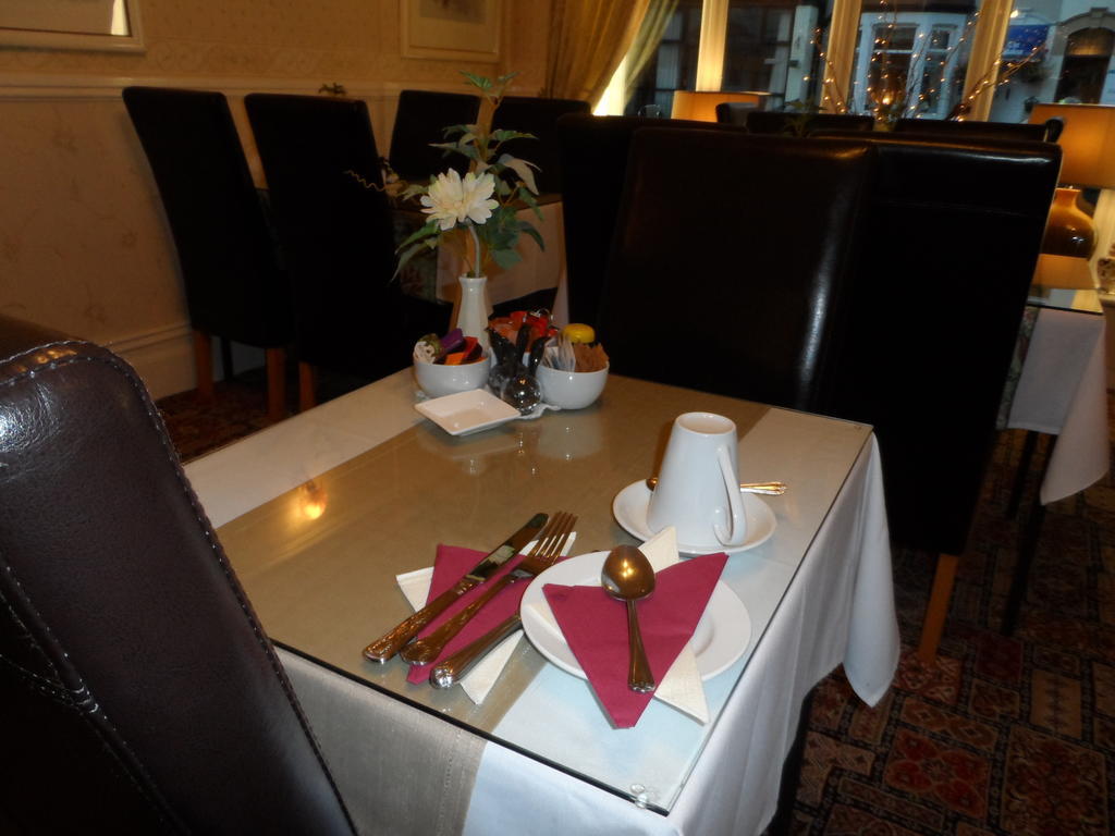 Fairhaven Hotel - 46 Palatine Road Blackpool Exteriör bild